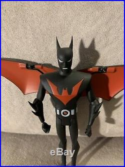 DC Collectibles Animated Series BATMAN BEYOND OLD BRUCE WAYNE ACE Action Figures