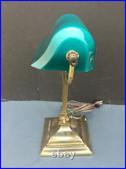Old Green Cased Shade Bankers Desk Lamp Vintage