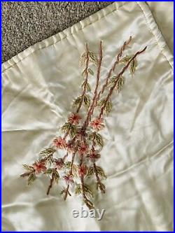 Old Vtg 1930's Beautiful Bedspread Silk Embroidered Twin Size With Accessories