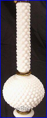 VINTAGE MILK GLASS BRASS PILLAR BALANCE BEAM SCALE With OLD AMERICAN EAGLE FINIAL